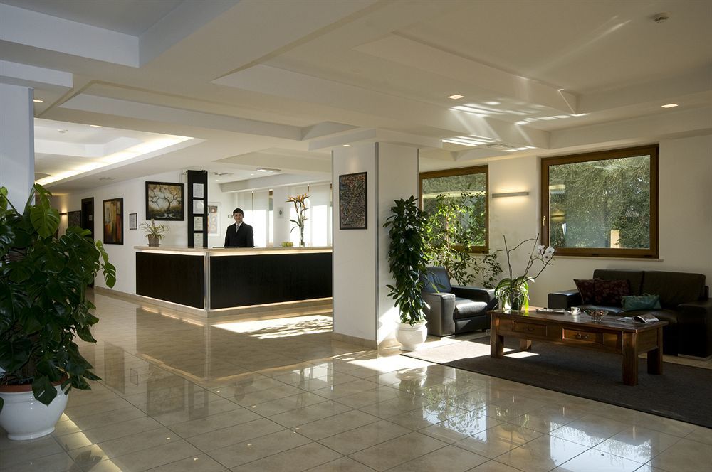 Excel Hotel Roma Ciampino Марино Екстериор снимка